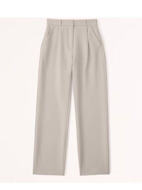 A&F Tailored Straight Pant Short